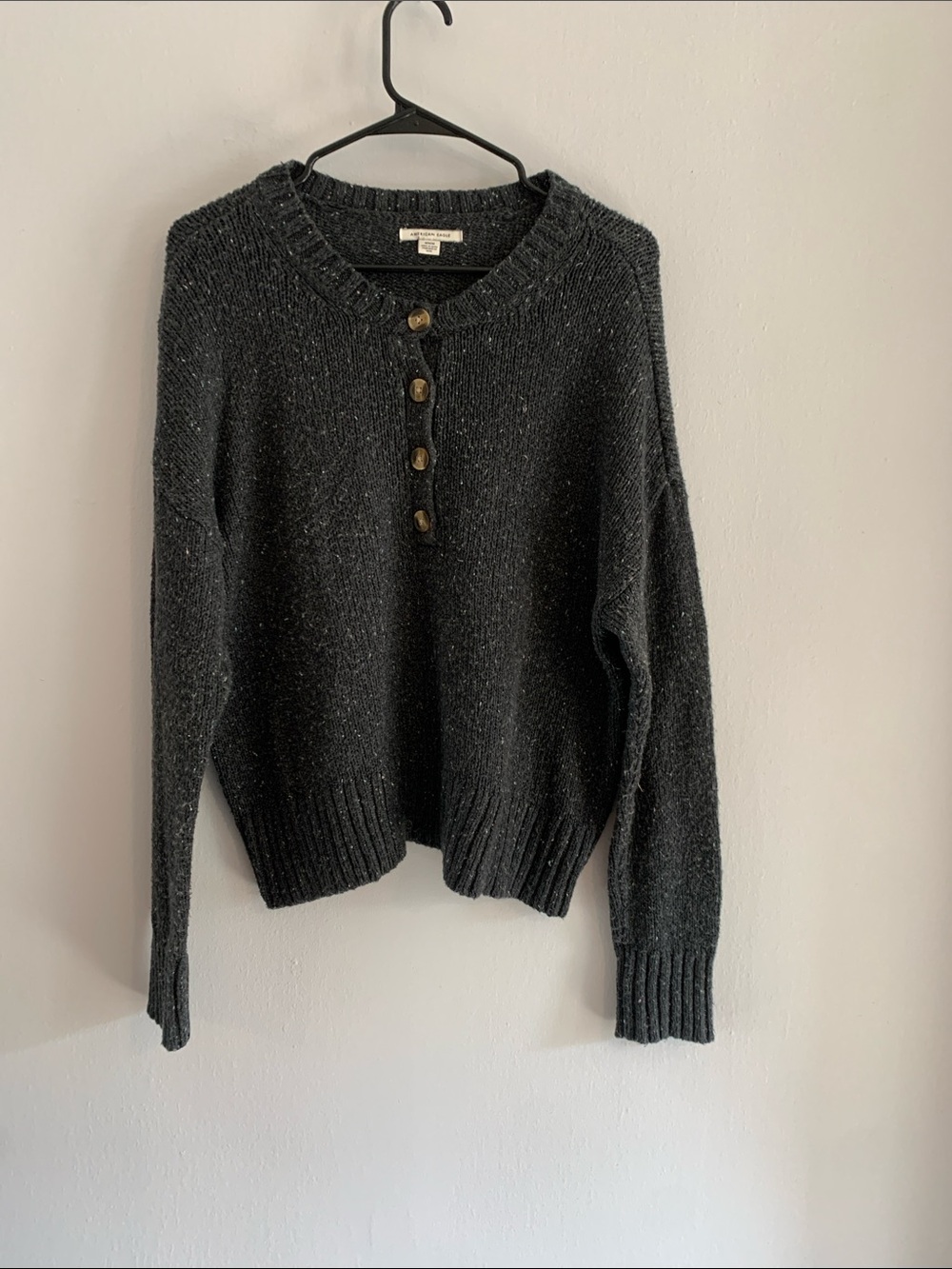 AMERICAN EAGLE Black Flecked Henley Button Knit Sweater